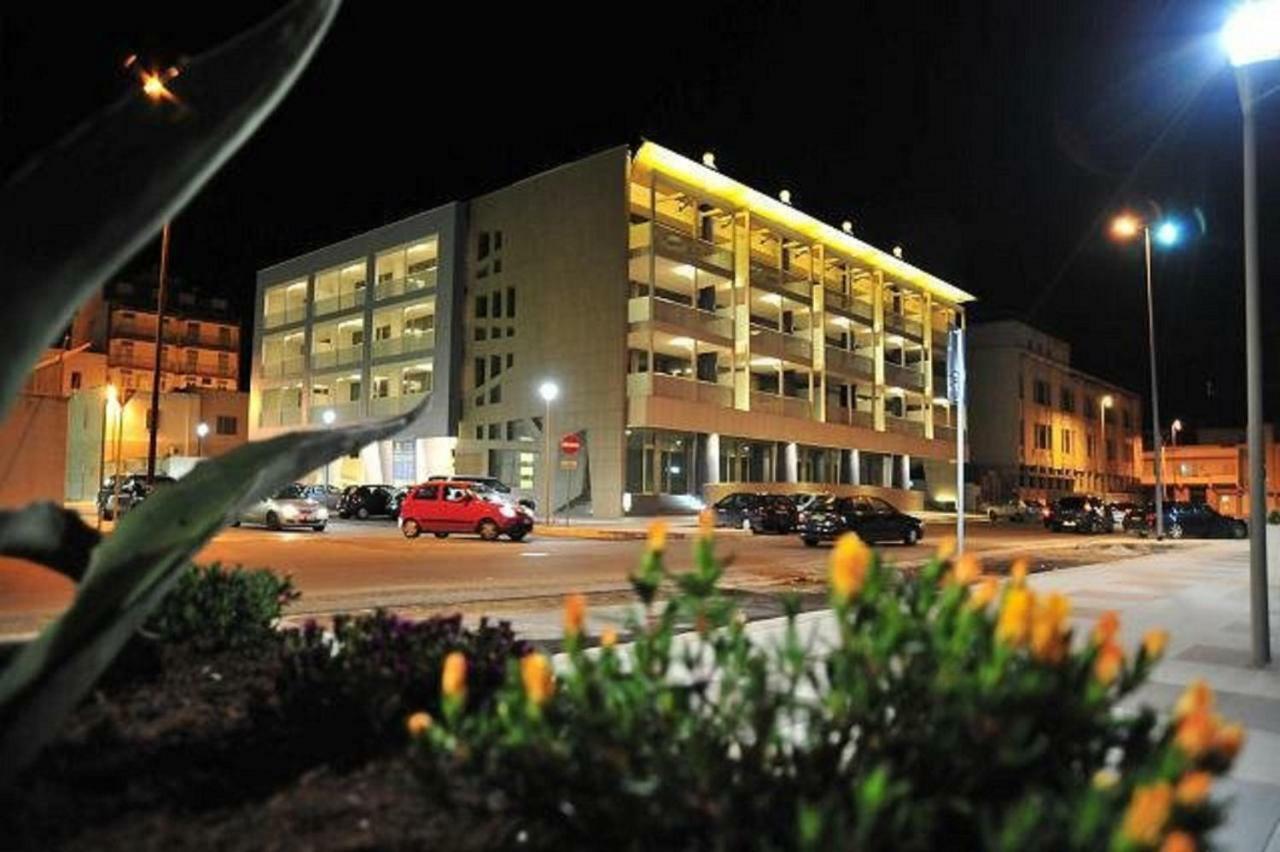 Minzoni Gallipoli Sul Mare E 130 Mt Dal Centro Exterior foto
